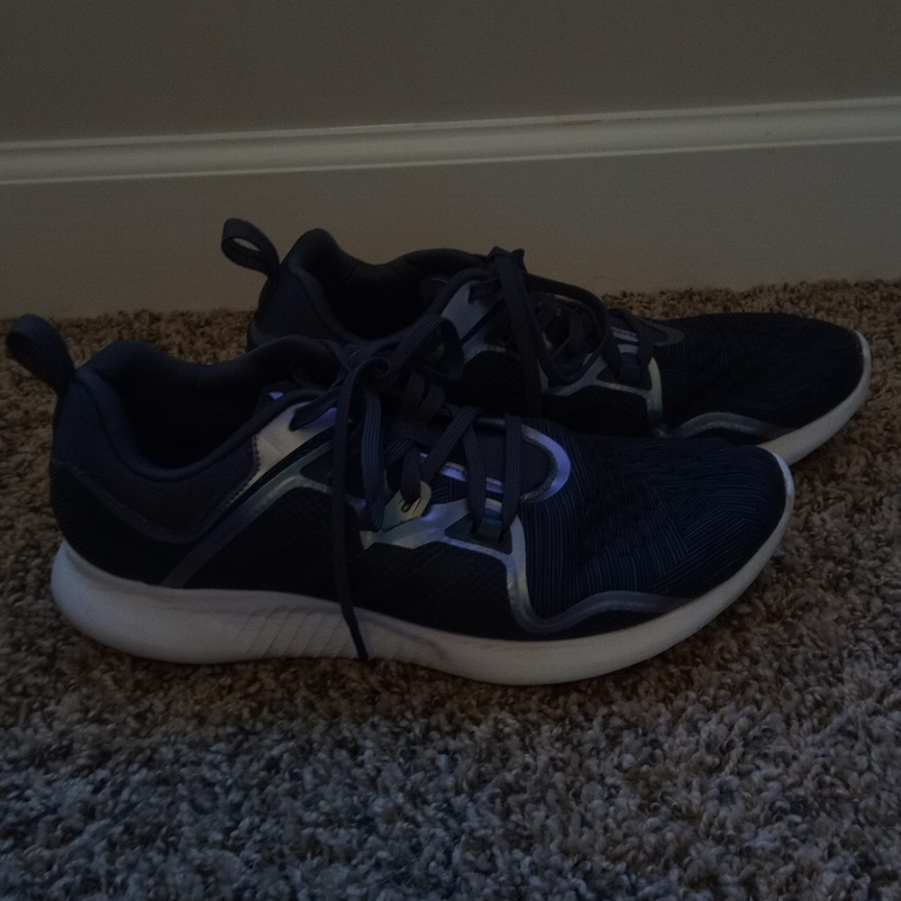 Reebok Bounce women's sz 9